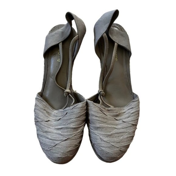 Liz Claiborne Wedges Size 6.5 - Picture 1 of 10